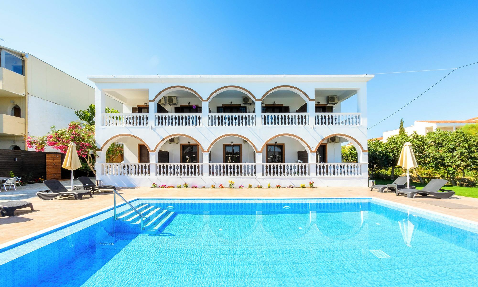 Relaxing by the pool - Picture of Alterego Studios, Zakynthos - Tripadvisor